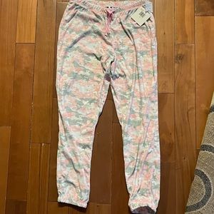 soft pink camo sweatpants